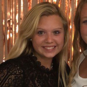 Meet your Posher, Olivia